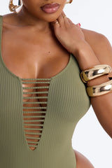 Shades On Sandy Toes Cut Out Scoop Neck 1 Piece Swimsuit - Olive